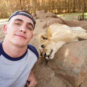 Meet your Posher, Austin